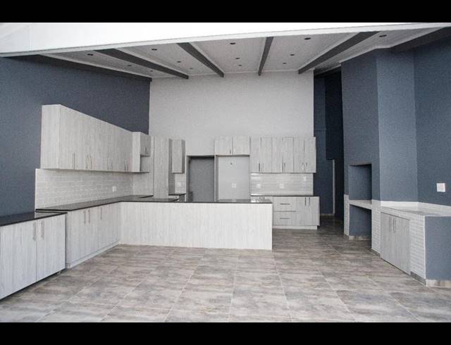 3 BEDROOM TOWNHOUSE FOR SALE IN ISLAND VIEW